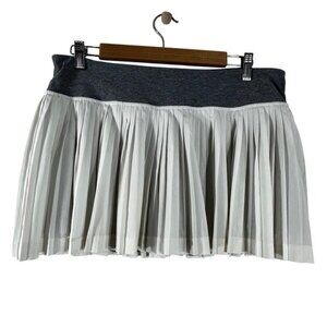 Lululemon Women's Skort White Pleated Built In Shorts Tennis Golf Skirt Size 10